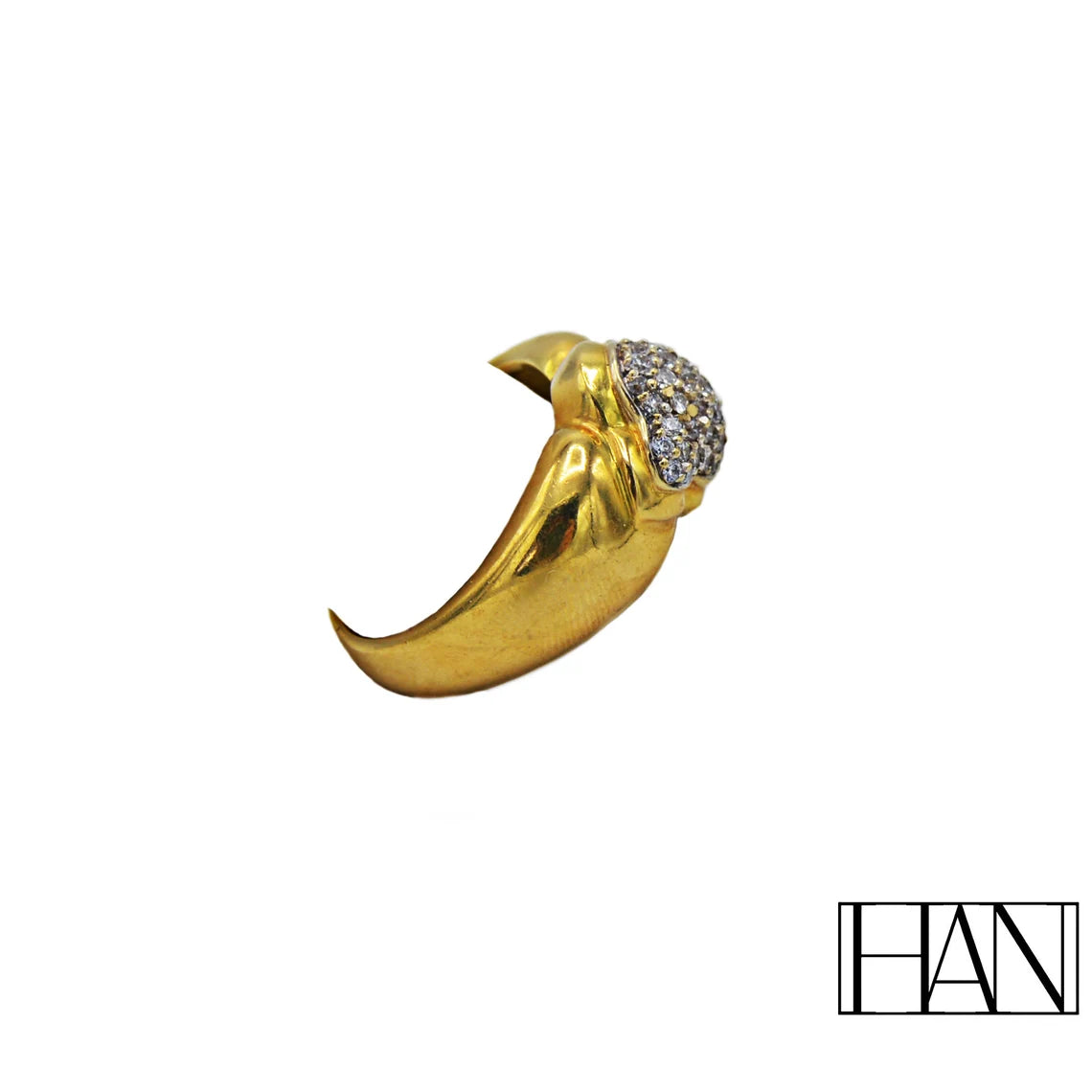 Vintage 18k Gold Bombé Ring with Pave Diamonds – Timeless Elegance